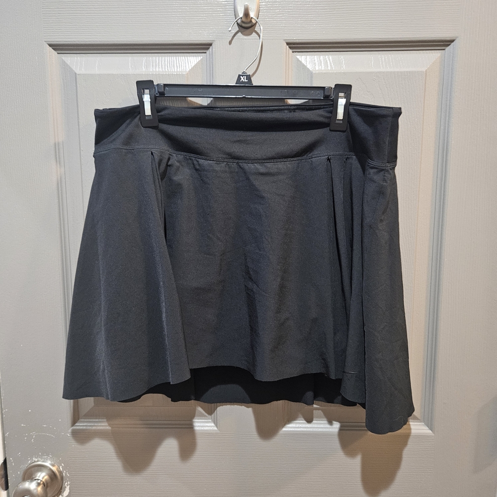 Nike Women's Black Skort Suze M